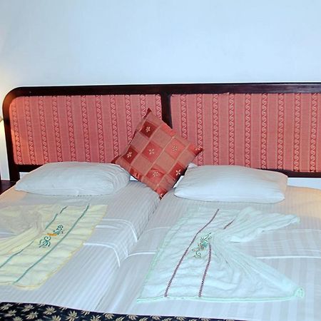 Hotel Araliya Villa Balapitiya Bagian luar foto
